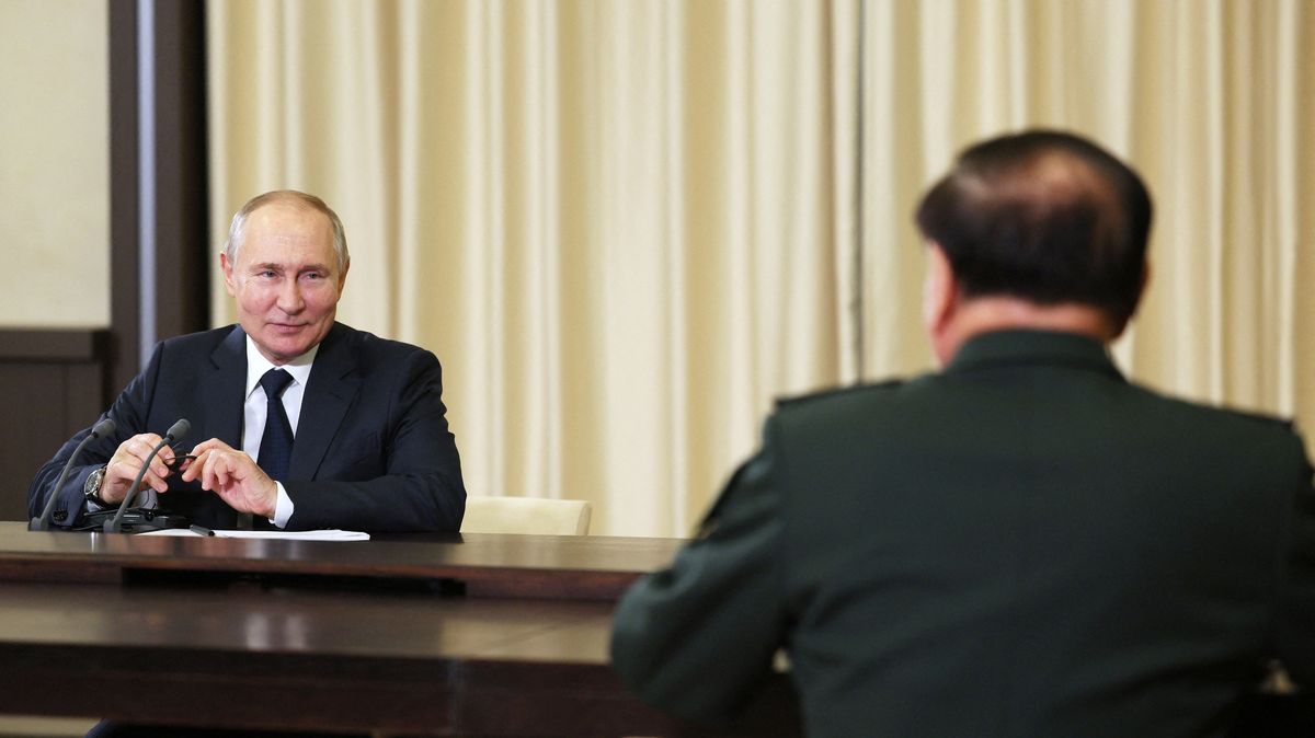 „Nevytváříme armádní blok.“ Putin a Šojgu v Moskvě jednali s čínským generálem